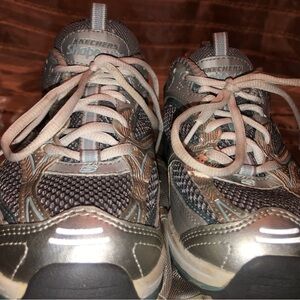 Skechers Women’s Size 7 Metallic Gray with Light Blue Walking Sneakers Athletic